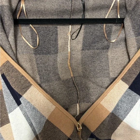 NWT! TAHARI Navy and Tan Plaid Sweater Poncho, S/M - Picture 8 of 8